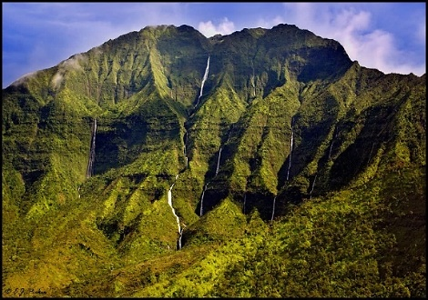 August SPOTLIGHT on the Mountains of Hawaiʻi